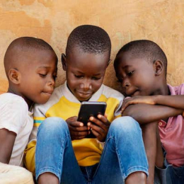 securite_en_ligne_des_enfants_a_lere_du_smartphone_